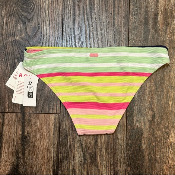 Roxy BNWT medium coverage bikini bottom size small - Picture 13 of 14